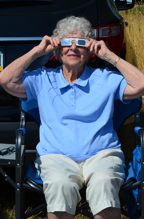 Mom with eclipse glasses WS DSC_0401.jpg