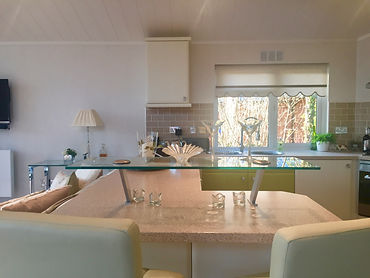 Kitchen with drinks bar