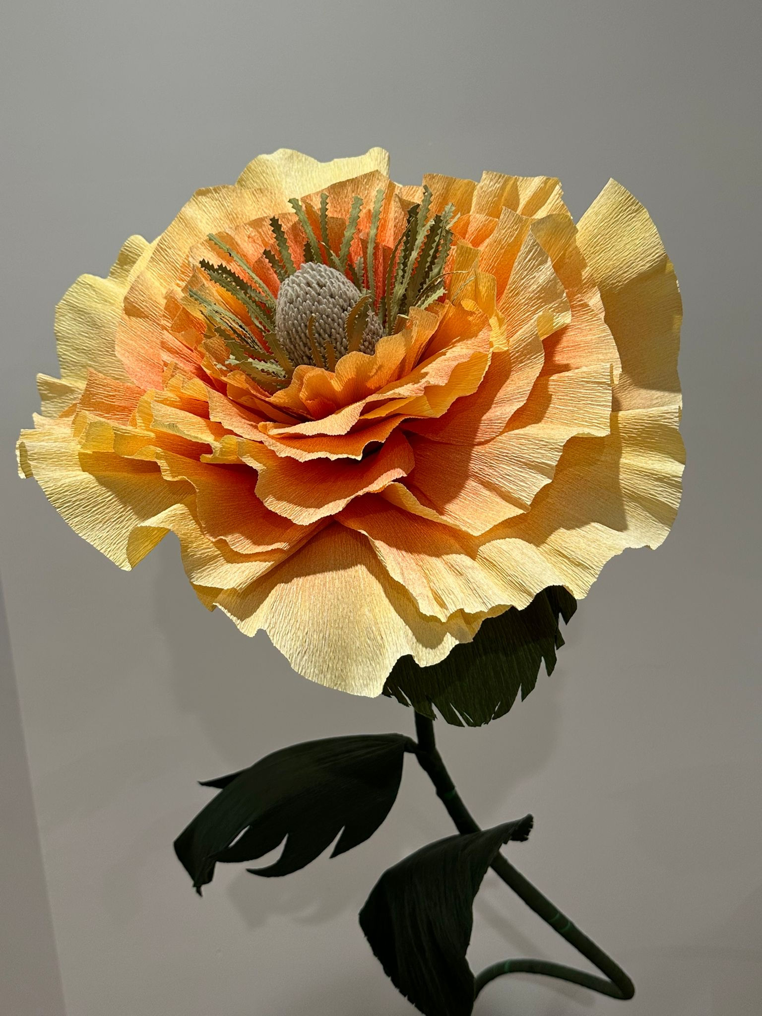 Grand Tropical Sunburs: The Ultimate Centerpise of Abundance