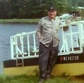Edwin's Pontoon Boat 001.jpg
