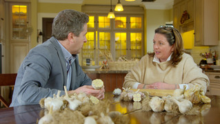 PHILIP BOUCHER-HAYES VISITS DRUMMOND HOUSE TO FIND OUT ABOUT IRISH GARLIC
