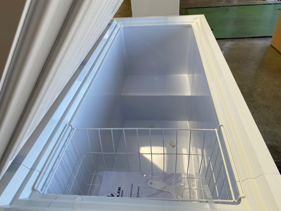 Thumbnail: 171-0387 58" Solid Top Self Contained Ultra Low Temperature Chest Freezer