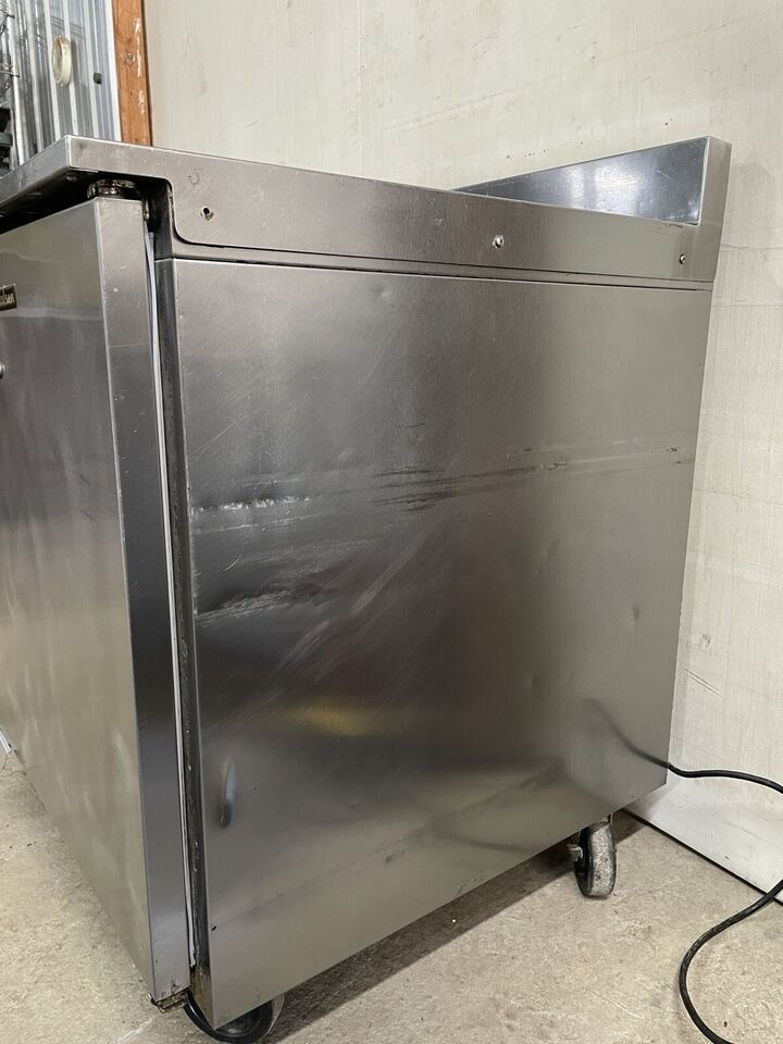 Thumbnail: 182-0115 Traulsen UHT60-LR Self Contained Undercounter Worktop Cooler