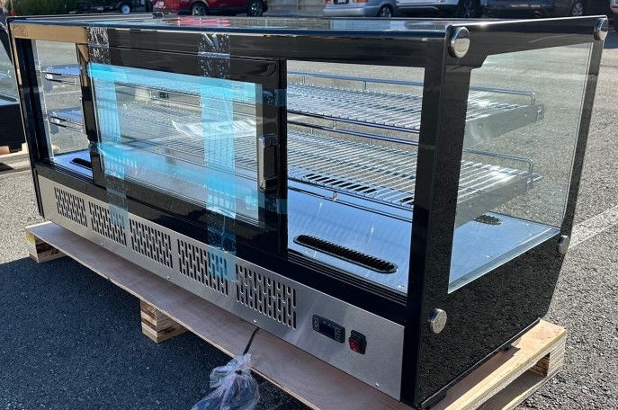 Thumbnail: 171-0293 Black Countertop Self Contained Full Service Case Cooler