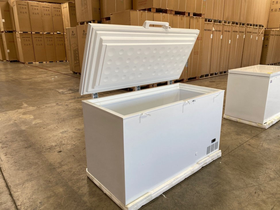 Thumbnail: 171-0391 57" Solid Top Self Contained Ultra Low Temperature Chest Freezer