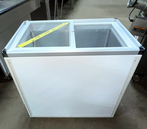 72-0439 MMI XS-160YX Self Contained Chest Cooler | GES