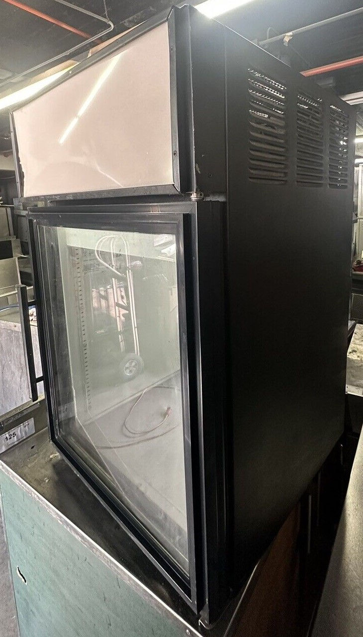 Thumbnail: 174-0069 True GDM-05 Countertop Self Contained Cooler