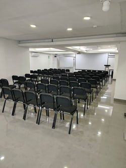 alquiler sala de reuniones miraflores