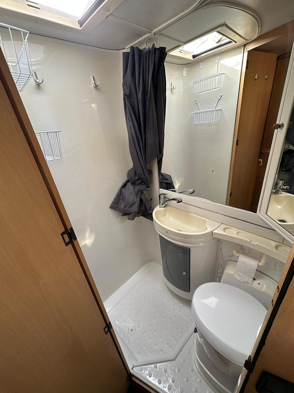 Thumbnail: Autorulotă Fiat Ducato TEC 2.8 TD – 186.000 km – 2003 – | FULL OFF-GRID | ECHIPA