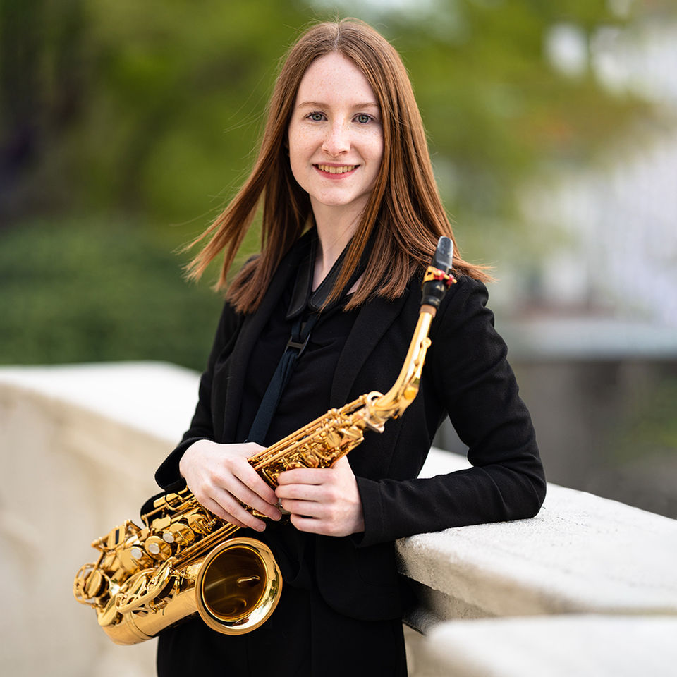 Portrait Shooting Musikerin mit Saxophon