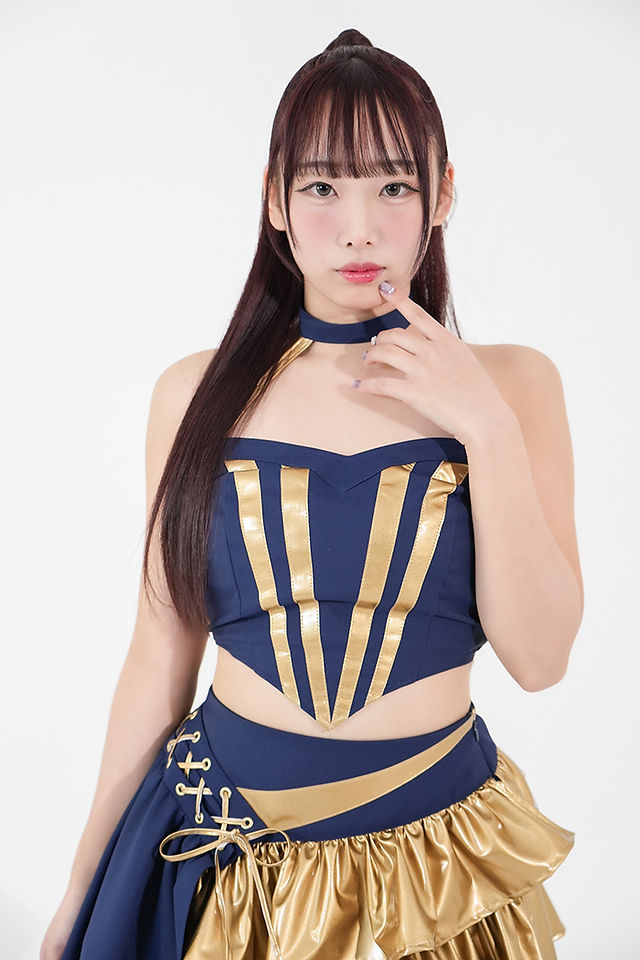 #402 YU-NA