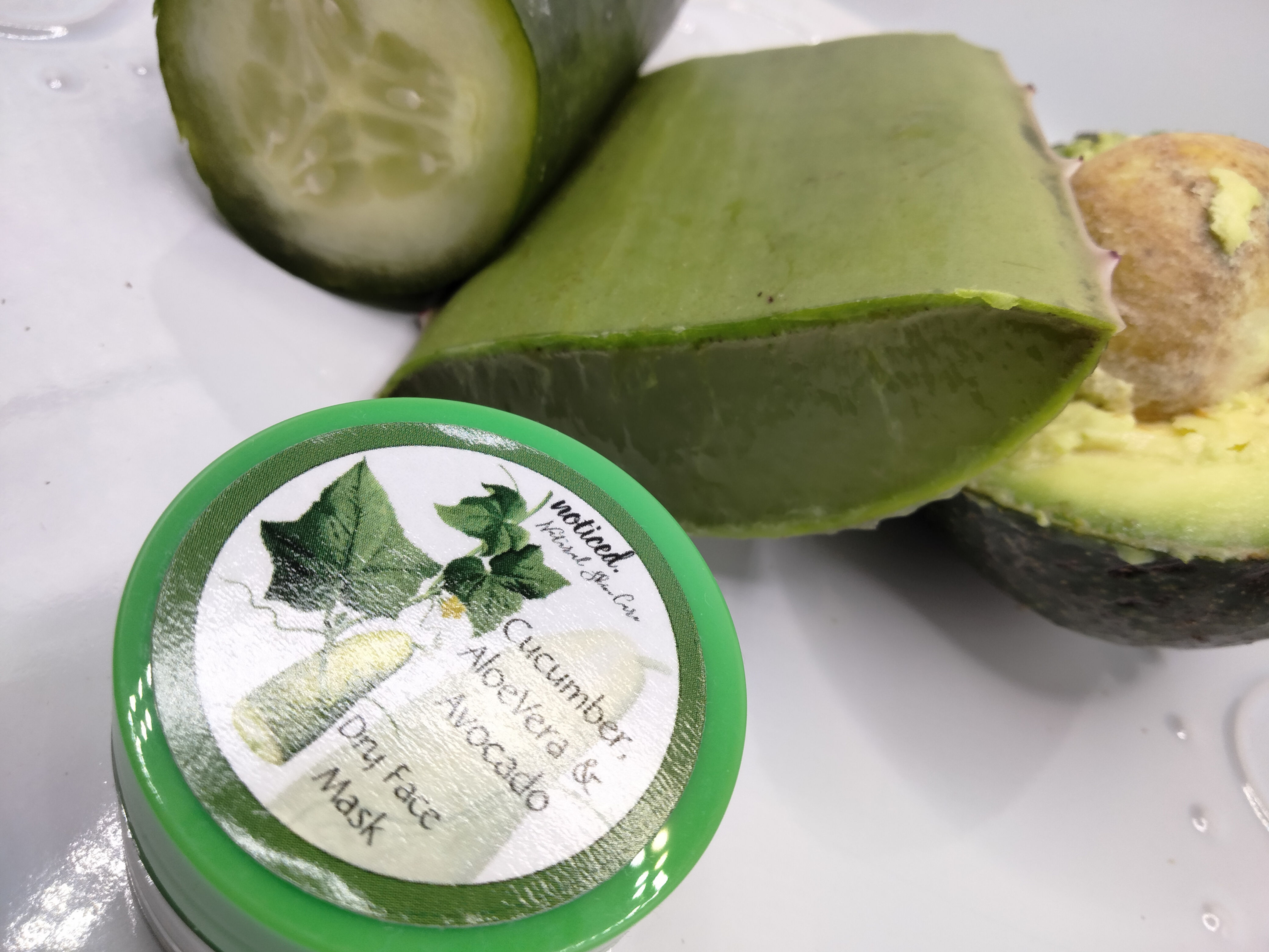 Cucumber, Aloe Vera and Avocado Dry Face Mask Sample