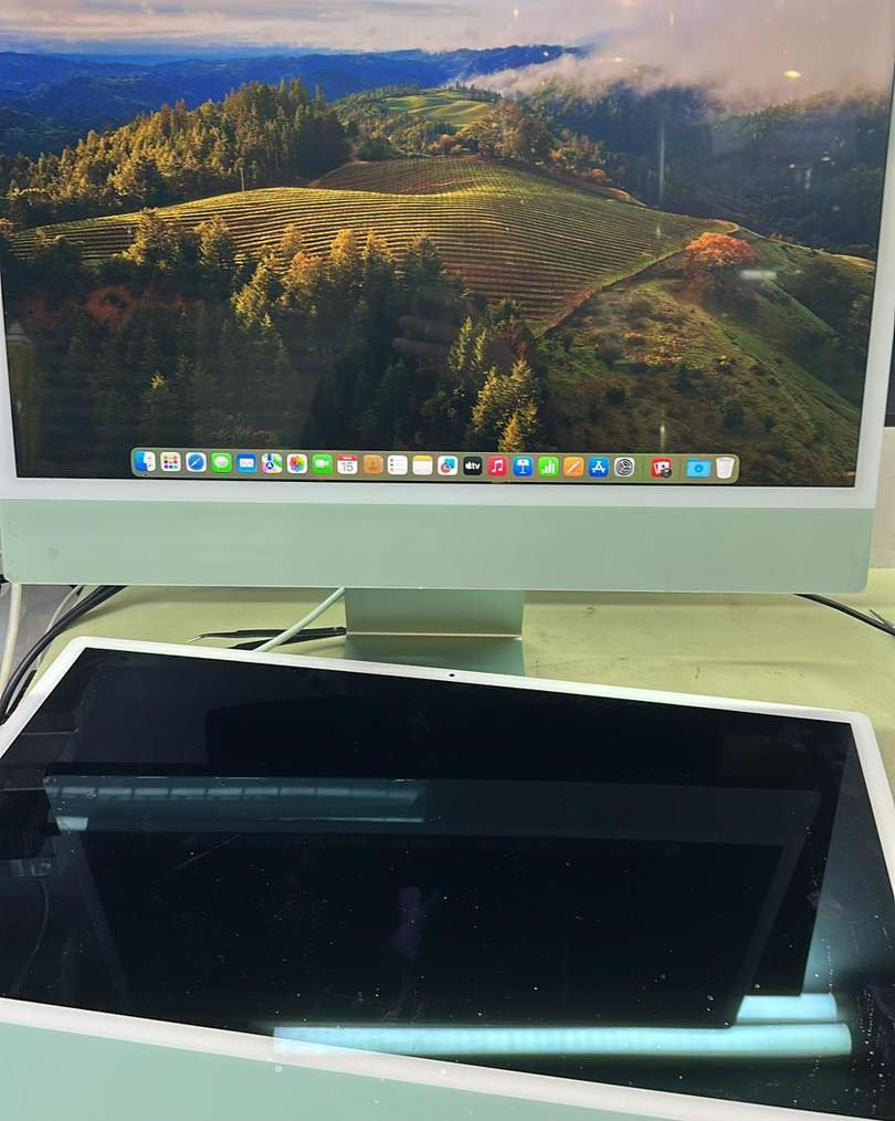 iMac 24” M1