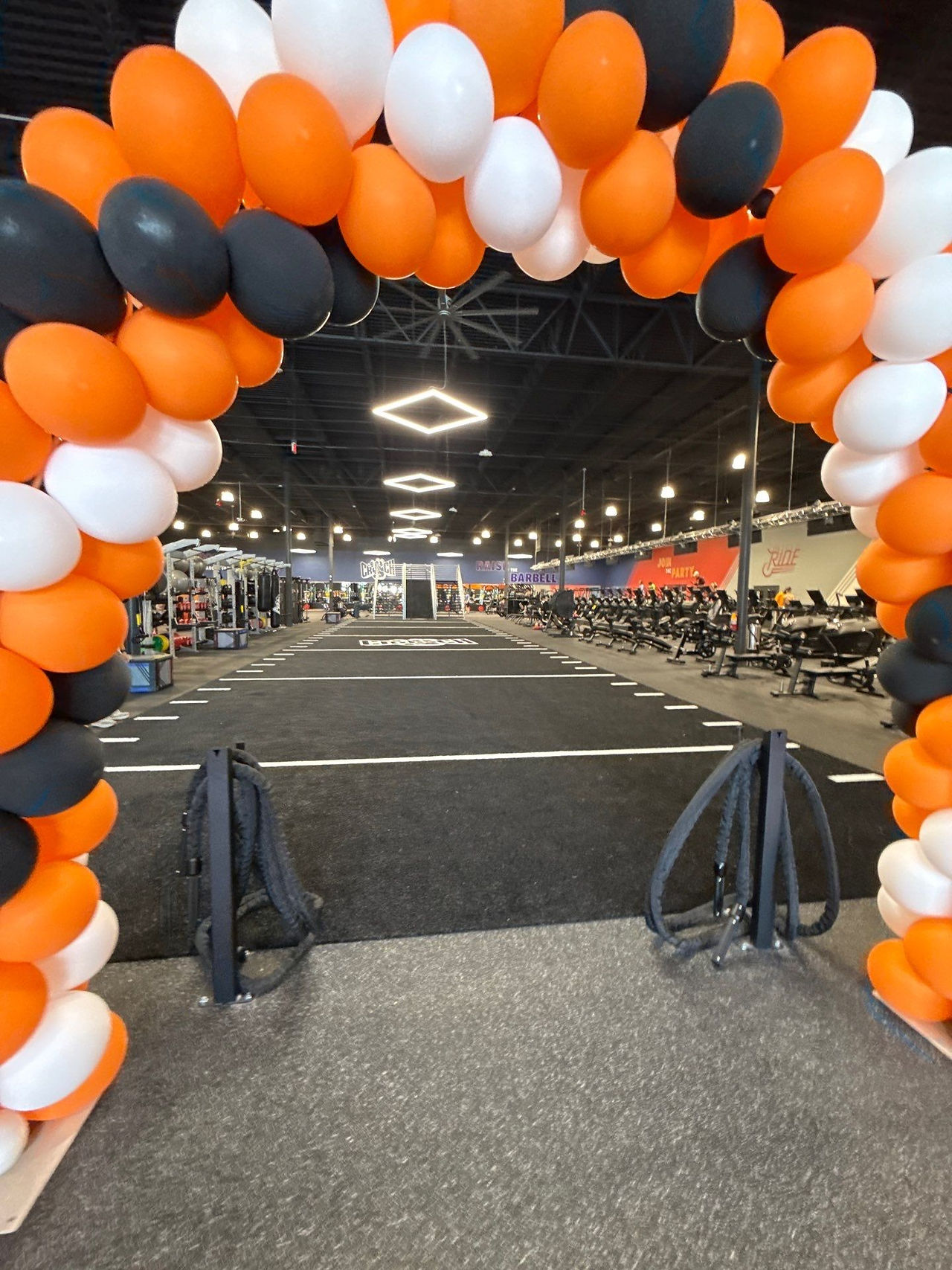 Chambersburg Crunch Fitness Open in Franklin Center