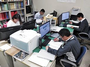 土木積算風景(出校)_hosei_WEB.jpg