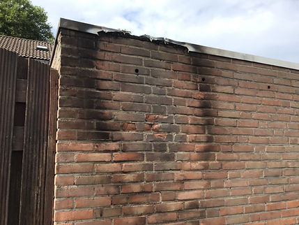 2022-08-29_15.07.49. Zwarte muur door brand_.JPG