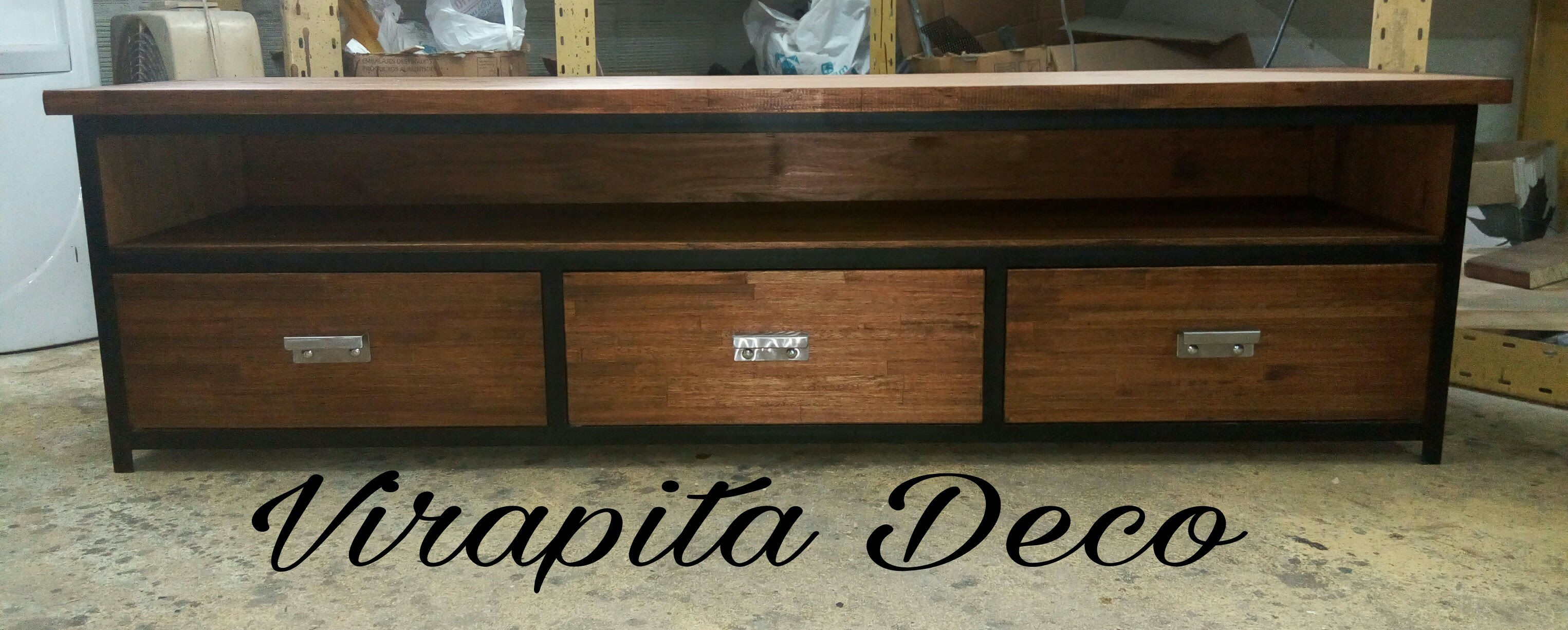 Rack TV en Madera Eucalipto