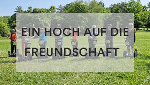 Anstoßen geht nicht allein: Lang lebe die Freundschaft