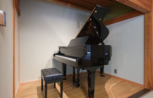 グランドピアノ