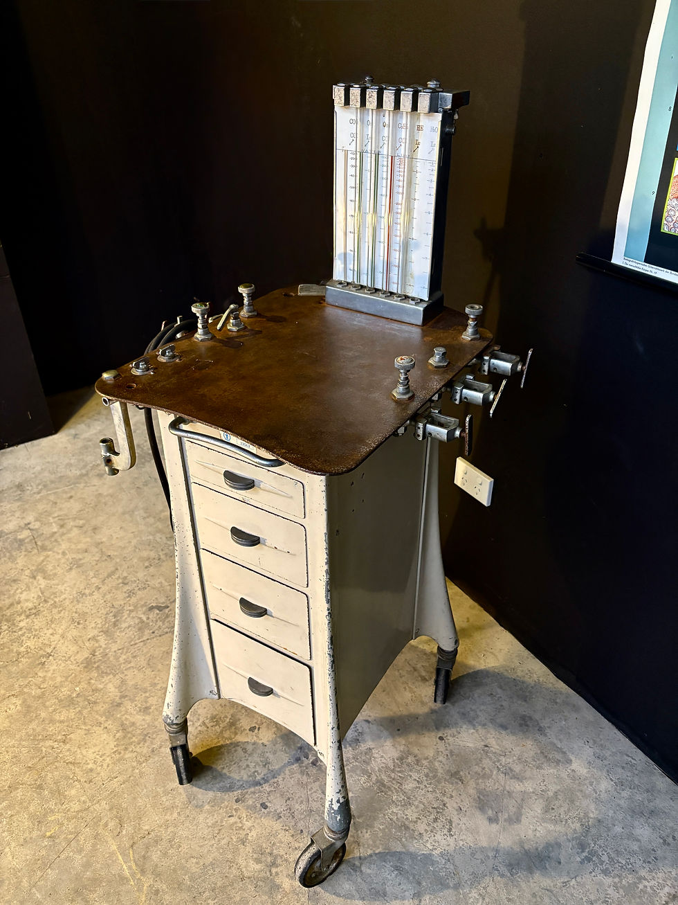 Thumbnail: Medical Anesthetist's Cabinet