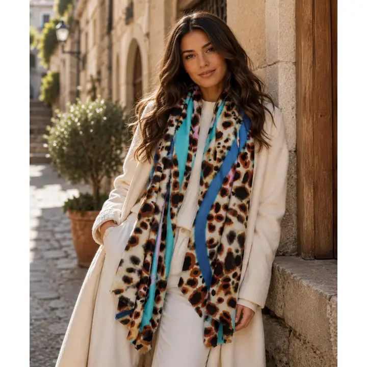 Luxurious leopard scarf 