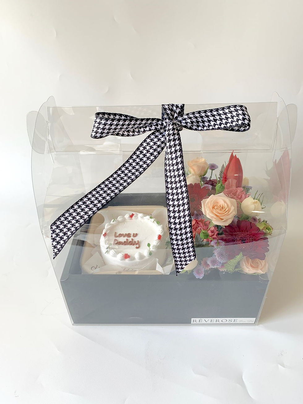 Thumbnail: Cherry Flame Fresh Flowers Cake Box