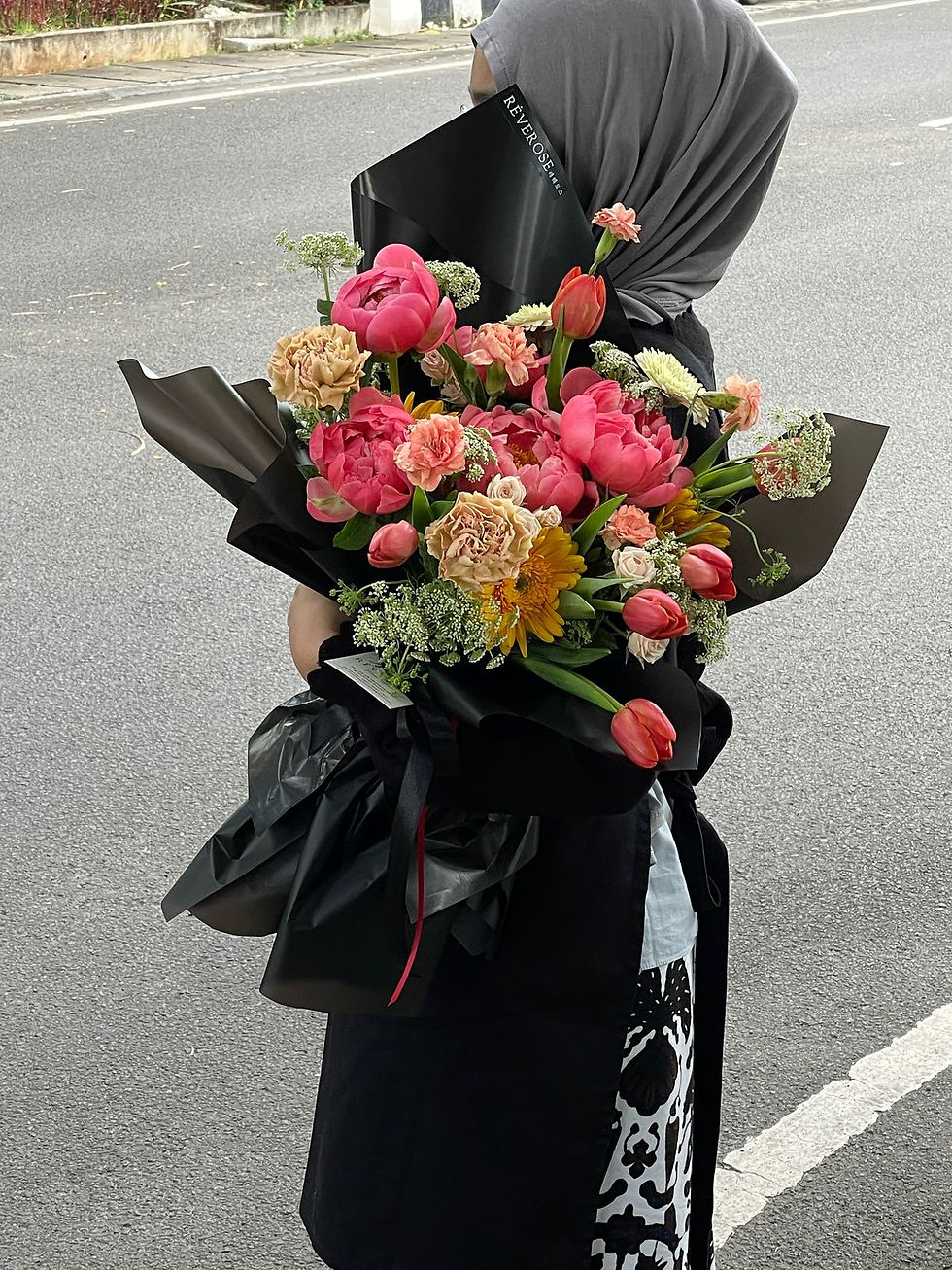 Thumbnail: Coral Sunset Fresh Bouquet