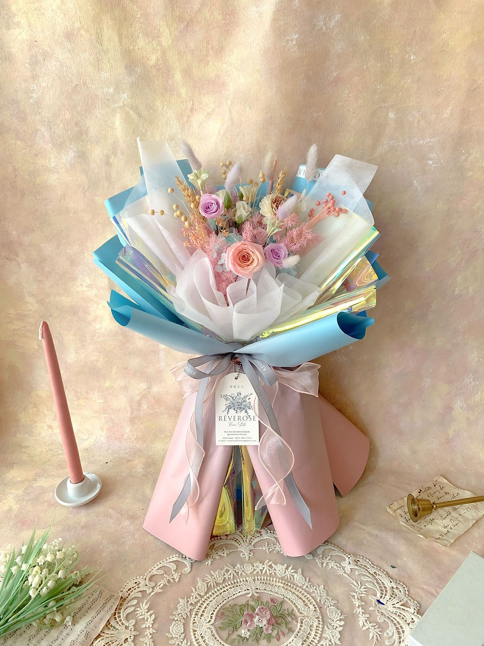 Thumbnail: Medium Premium Preserved Bouquet