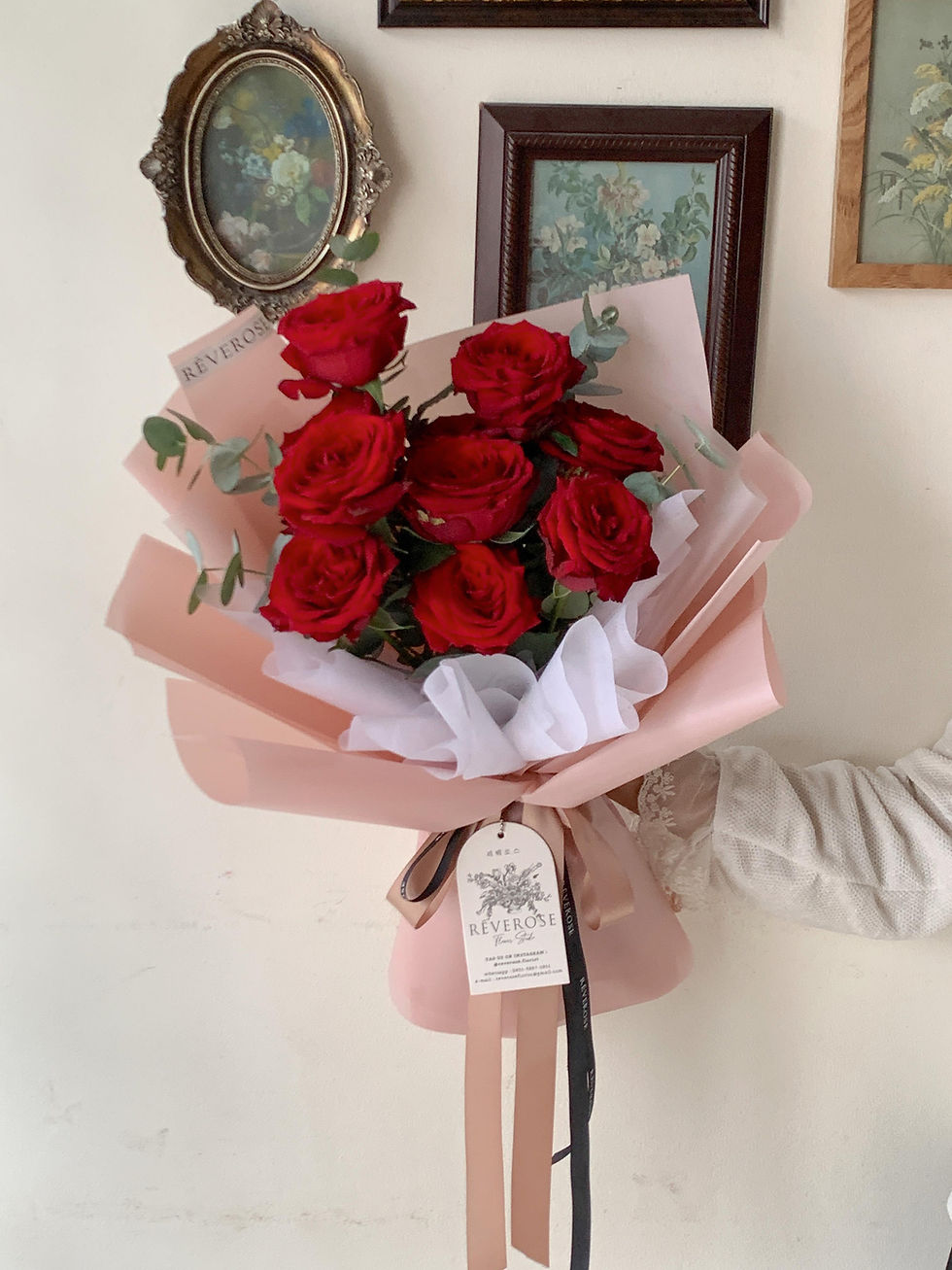 Thumbnail: Mono Roses Fresh Bouquet