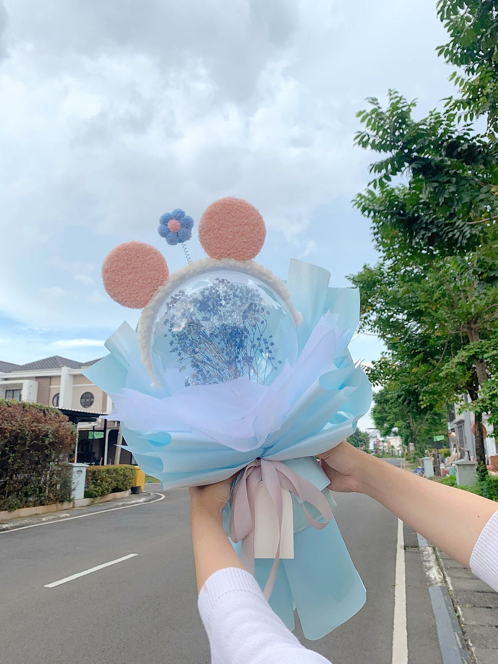 Thumbnail: Bobo Balon  Preserved Bouquet
