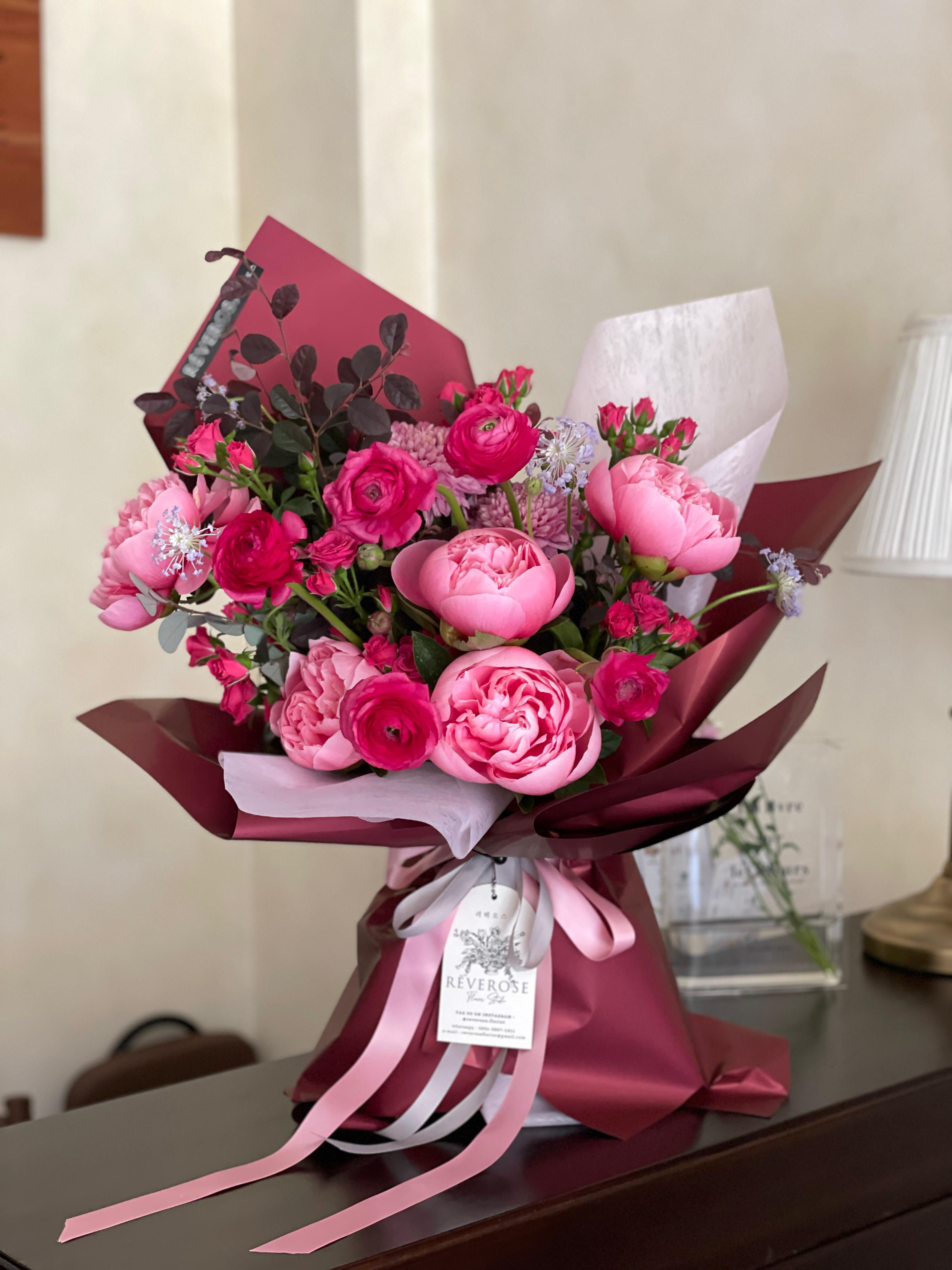 Glamine Peonies Fresh Bouquet