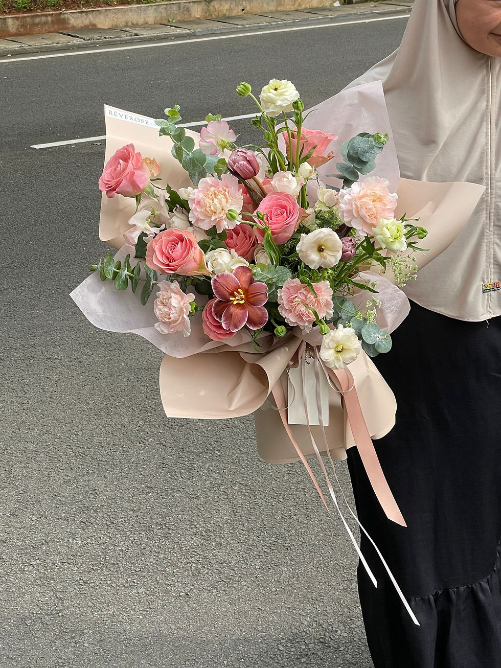Thumbnail: Luna Rose Fresh Bouquet