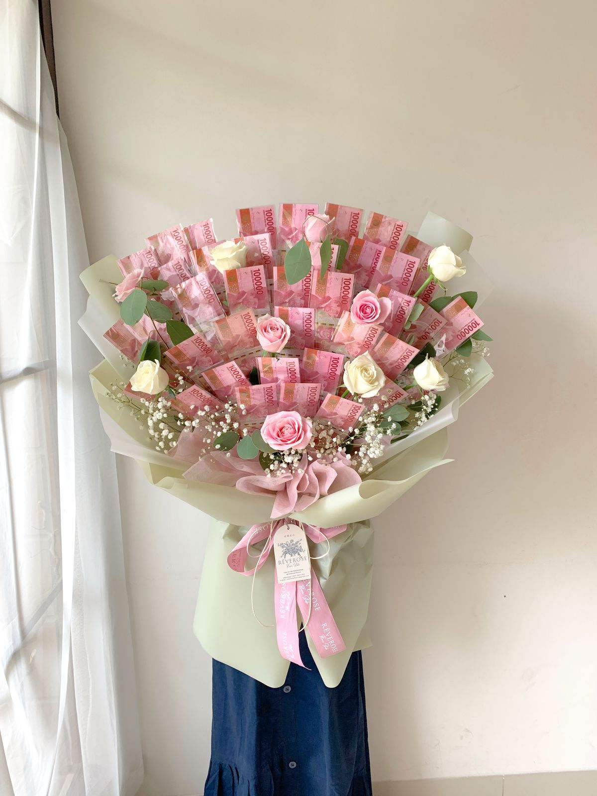 Money Bouquet Signature Wrapp With Fresh Flowers