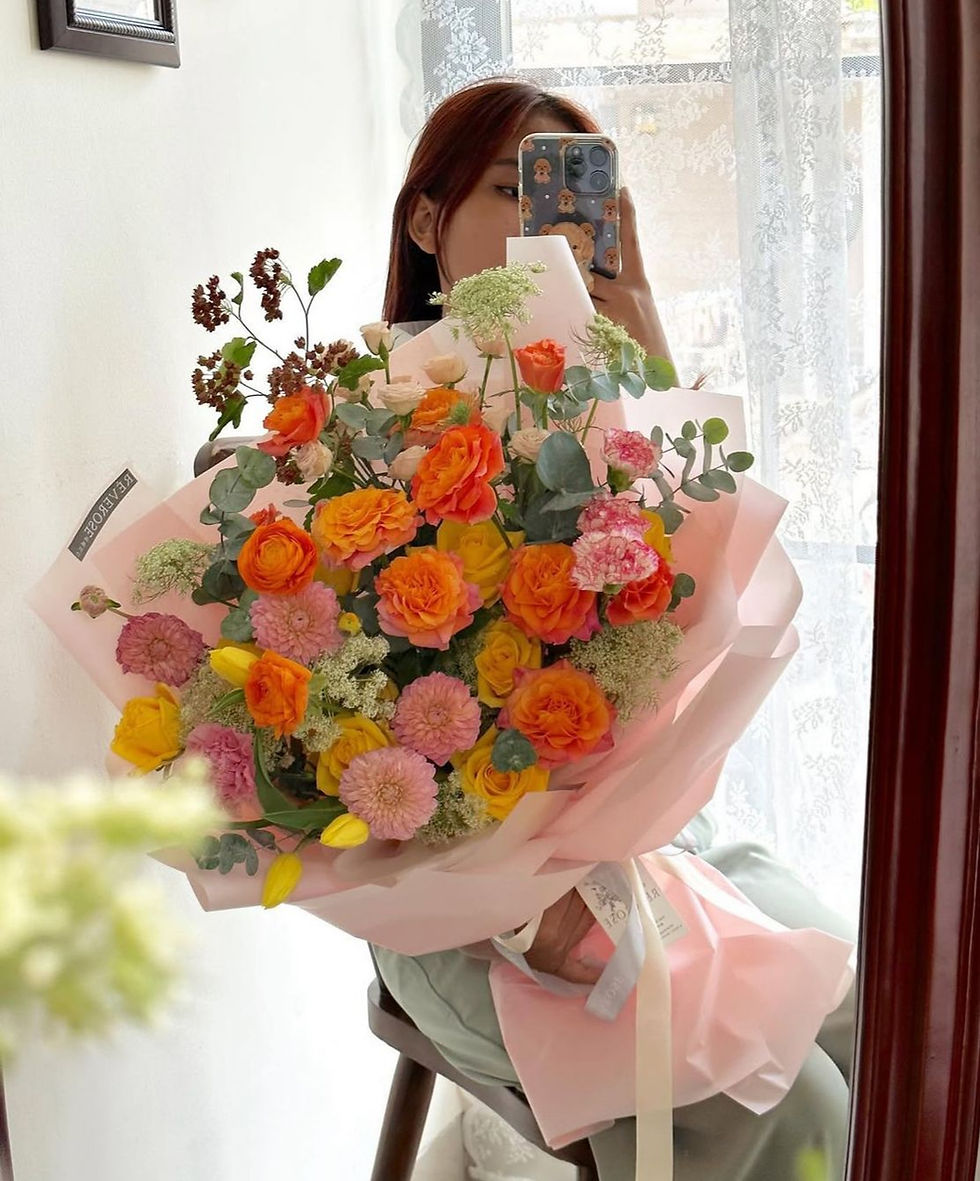 Thumbnail: Norang Blush Premium Fresh Bouquet