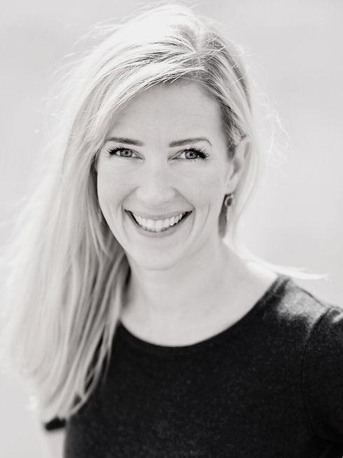 Caroline+Headshot+BW.jpeg
