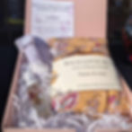 Coffret bouillotte avec roll on yin et son etuis. ideal pour un cadeau.