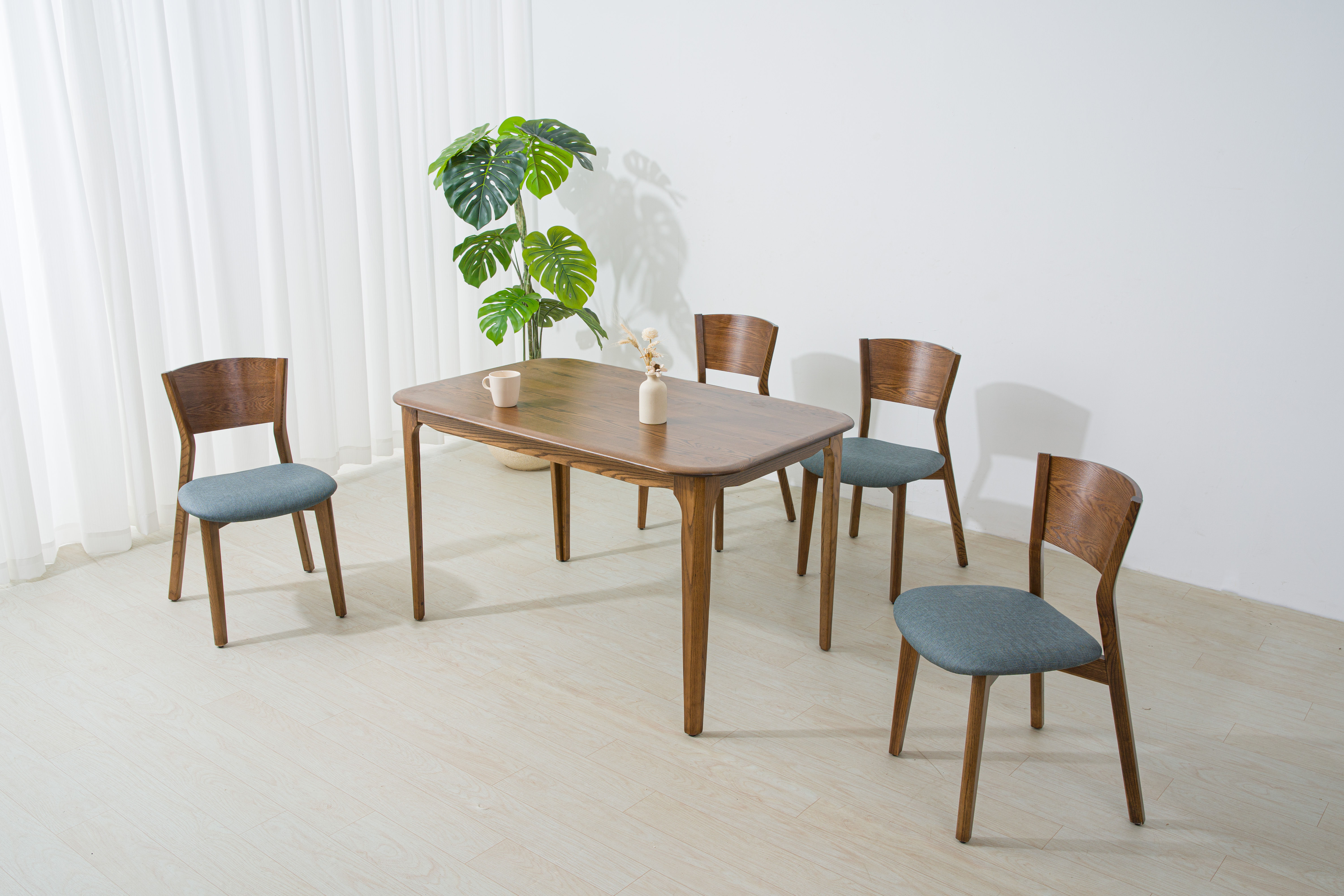 緹絲胡桃貓抓皮餐椅#814