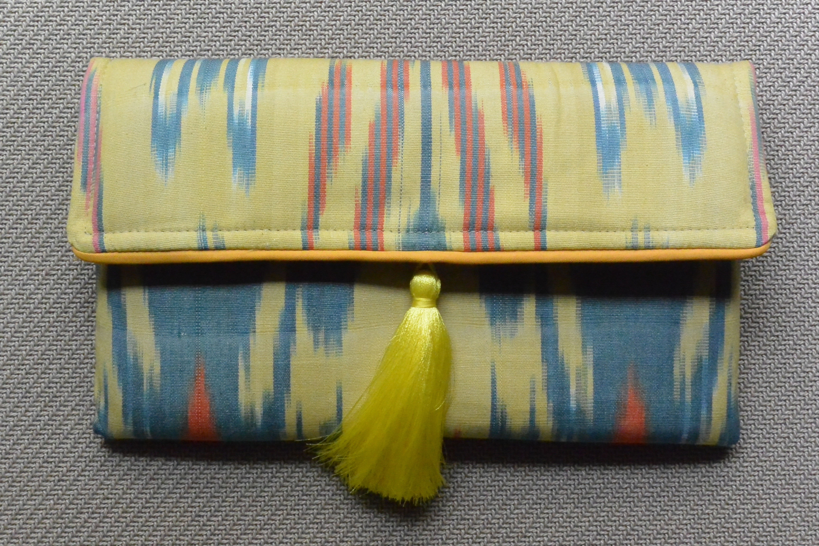 イカットクラッチバッグ