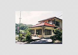 有名な下田の金目鯛やイカなど新鮮な地元の海の幸をたっぷりどうぞ!遠浅で波の静かな美しい鍋田浜へ歩いて3分、海水浴にもおススメ!下田観光や水族館にも近く、1年を通してのんびりした休日を!