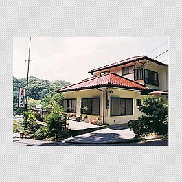 有名な下田の金目鯛やイカなど新鮮な地元の海の幸をたっぷりどうぞ!遠浅で波の静かな美しい鍋田浜へ歩いて3分、海水浴にもおススメ!下田観光や水族館にも近く、1年を通してのんびりした休日を!
