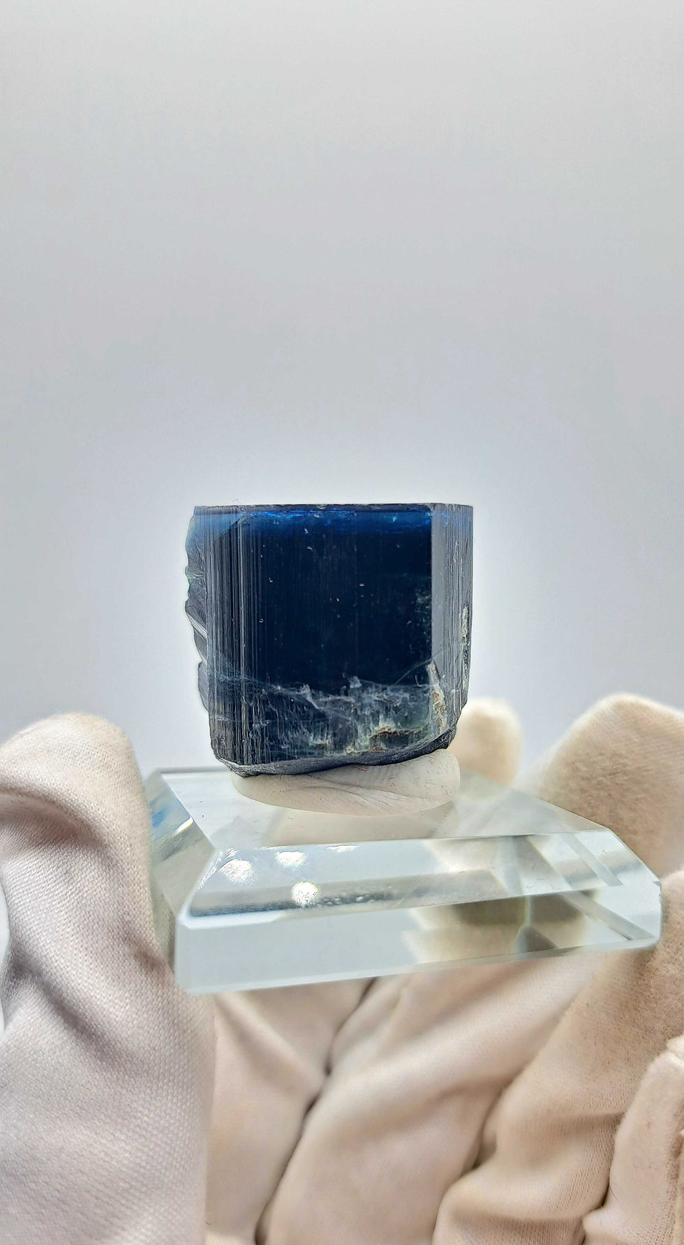 Thumbnail: Blue-cap turmalín