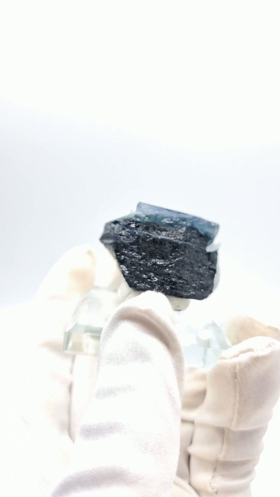 Miniatura: Blue-cap turmalín