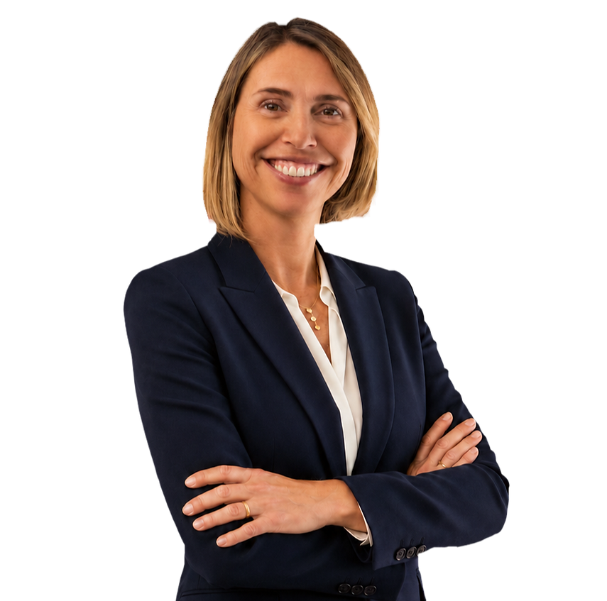 Magda_Ferro_Luzrumo_Executive_Business_Card_Retouched_Transparent_edited.png
