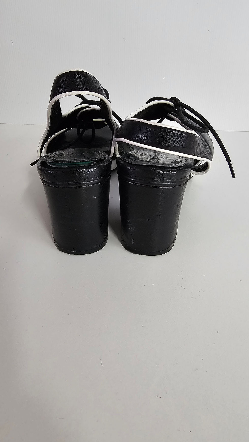 Thumbnail: Django & Juliette Black And White Leather Shoes - 39