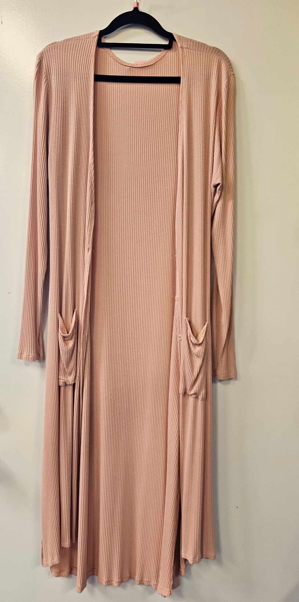 Thumbnail: Peach cardigan 