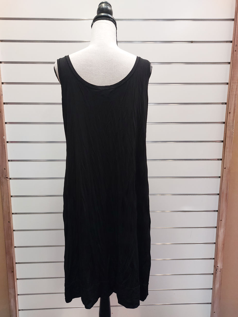 Thumbnail: Faye Black Sleeveless Crush Dress - 16