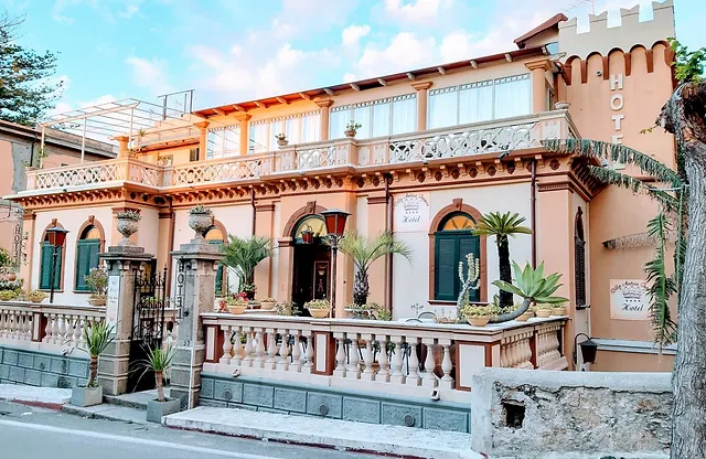 Infotropea Hotel Villa Antica Tropea Via Pietro Ruffo Di Calabria 37 89861 Tropea