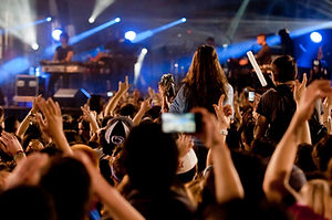 crowd-1.jpg
