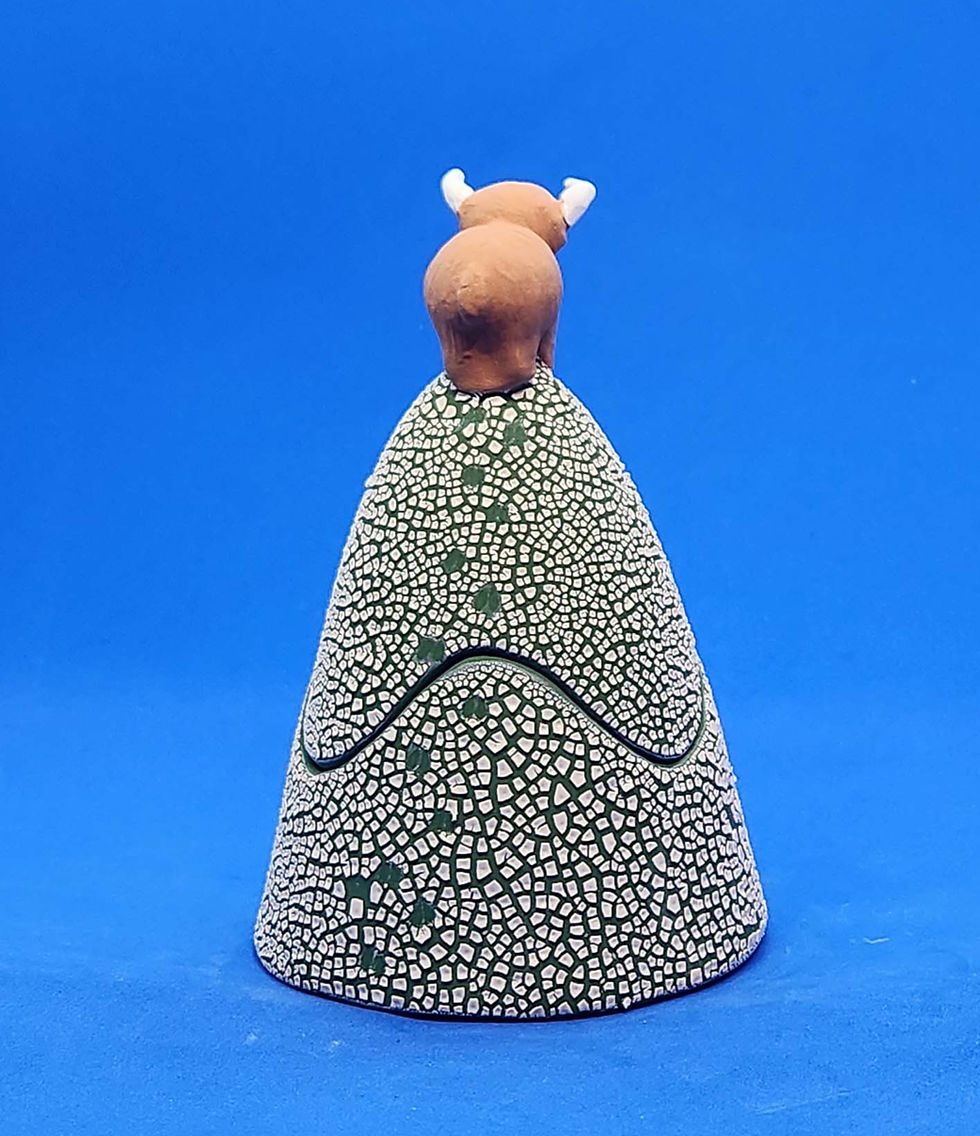 Thumbnail: Highland Cow on a small mountain keepsake box