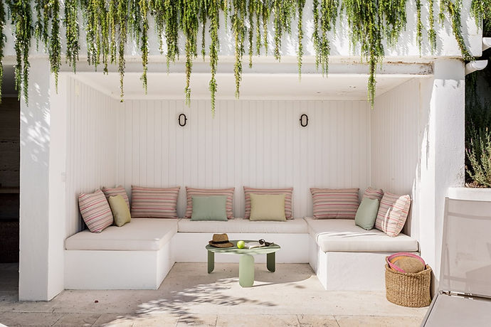 Outdoors sitting area of Sea View Oasis
